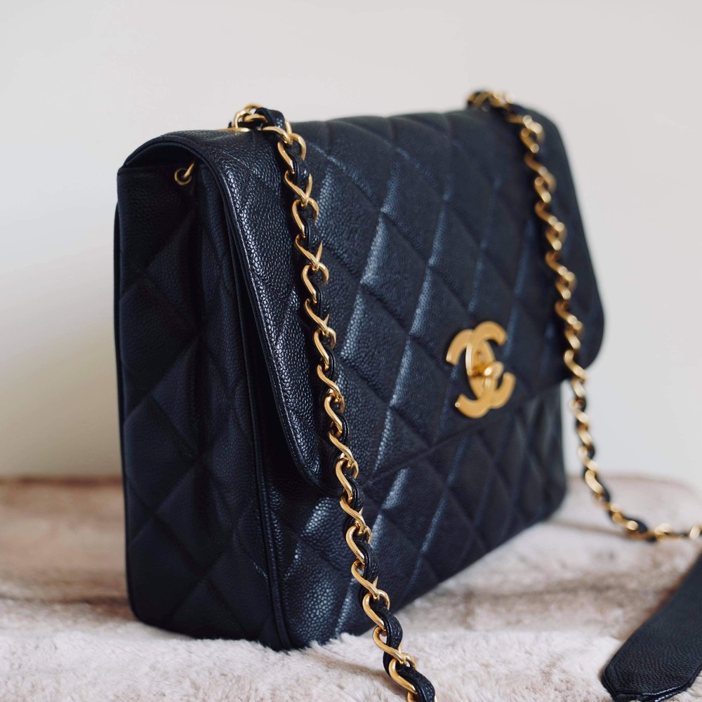 CAVIAR LEATHER VINTAGE CHANEL BAG